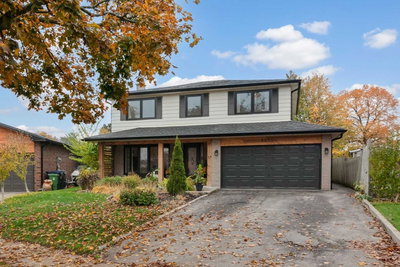 Detached House sold at 7 Chapais Crescent, Toronto, Ontario, M1C2C3 - Centennial Scarborough - MLS: E5865284