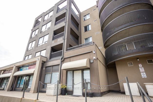 15 - 5800 Sheppard Avenue