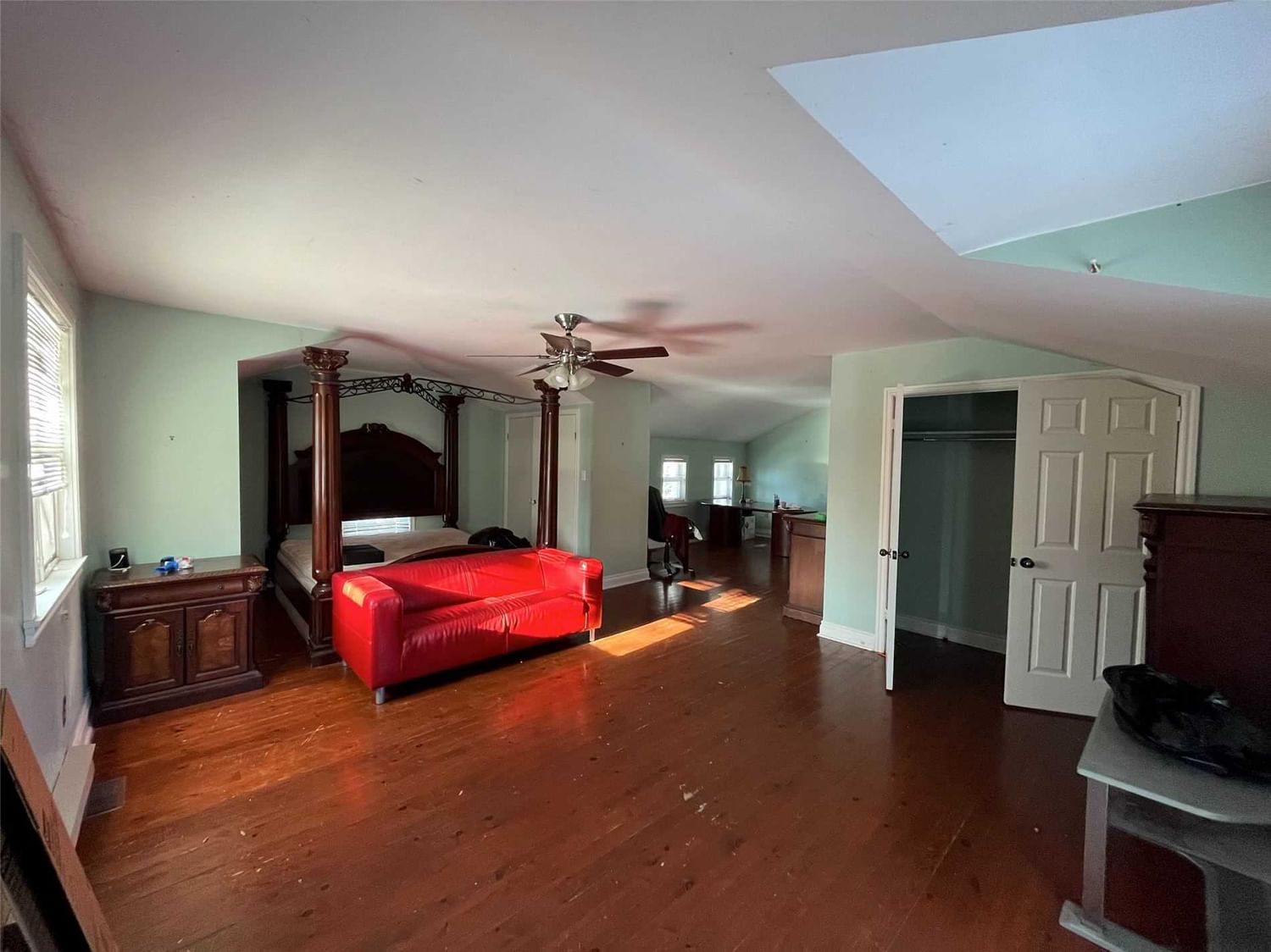 Listing Image 22
