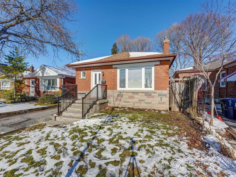 30 Ferris Rd, Toronto, M4B 1G3 | Image 2