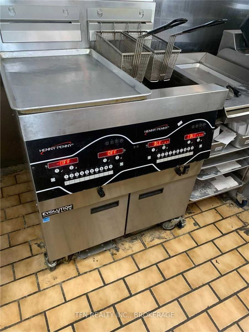 7 - 1071 Danforth Rd, Toronto, M1J 1E4 | Image 3