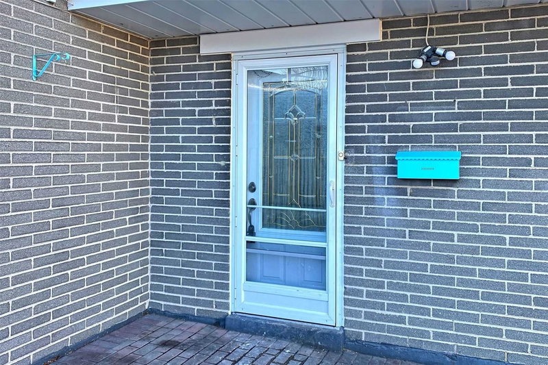 802 Modlin Rd, Pickering, L1W 1V3 | Image 3