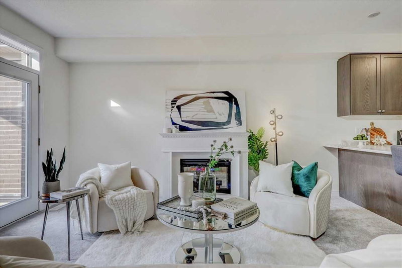 1126 Baltic Lane, Pickering, L1X0G9 | Image 3