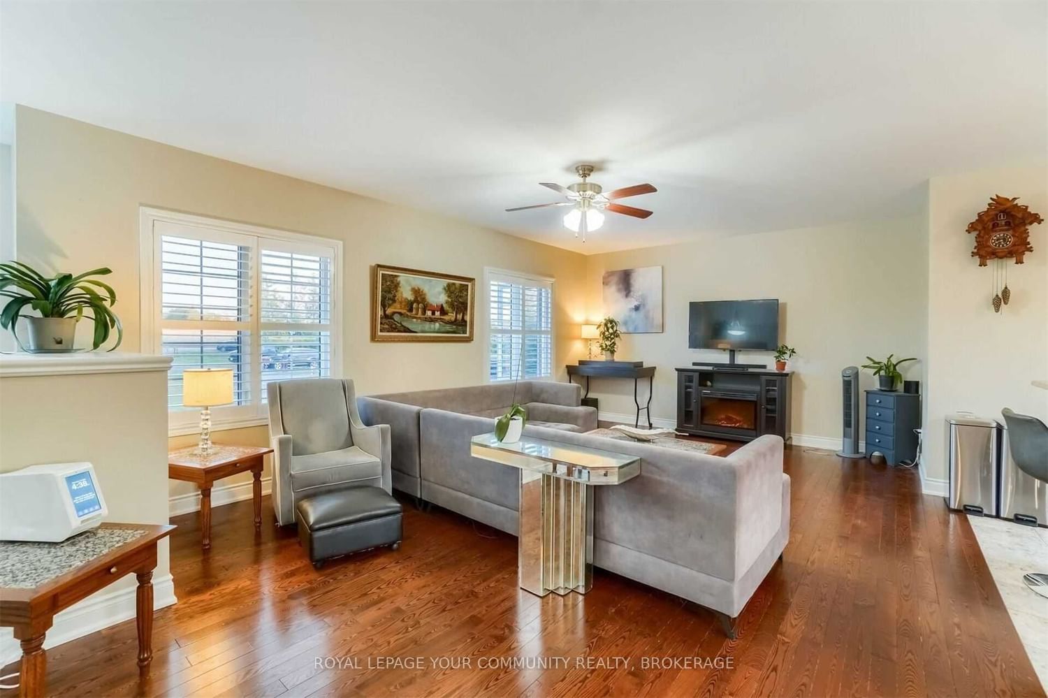 Listing Image 7