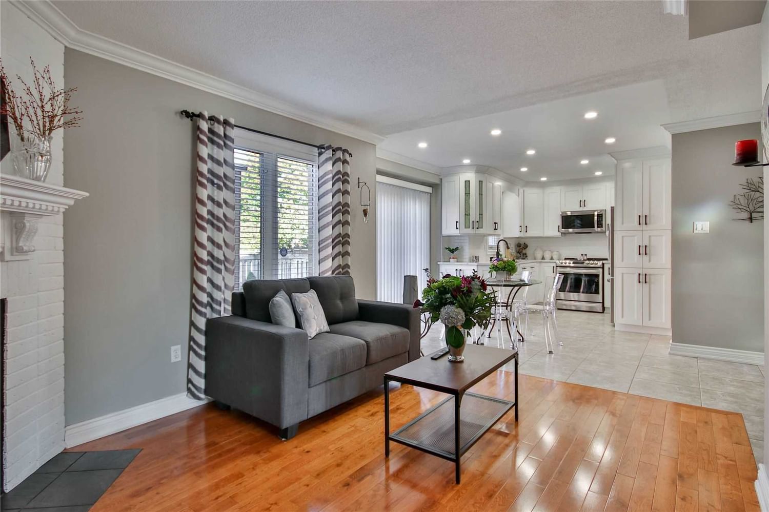 Listing Image 12