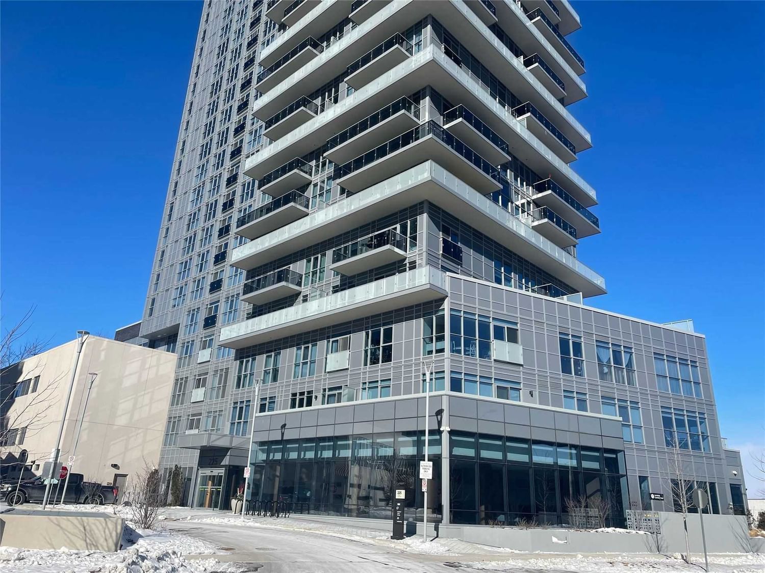 Condo sold at Ph9-225 Village Green Square, Toronto, Agincourt South-Malvern West, M1S 0N4 - MLS: E5895675