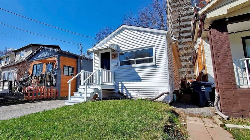 48 St Dunstan Dr, Toronto, M1L 2V5 | Image 2