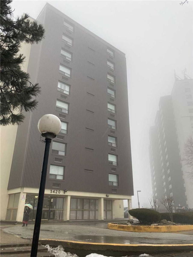 903 - 3420 Eglinton Avenue