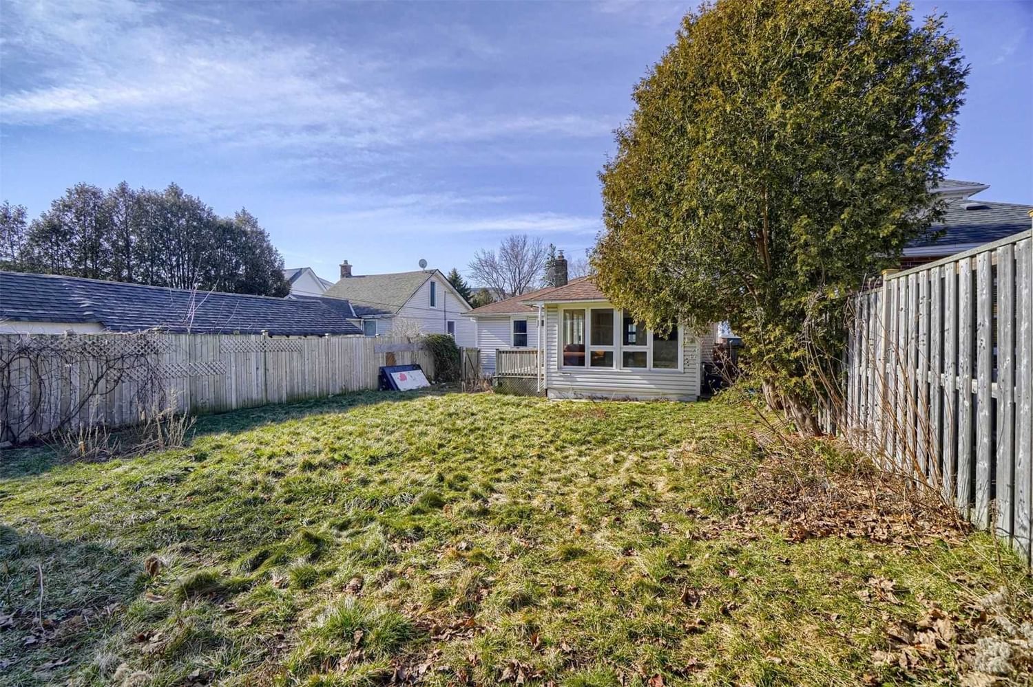 Listing Image 7