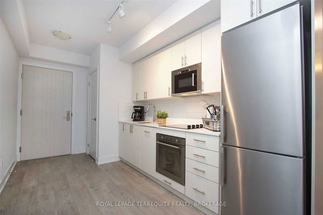 506 - 2550 Simcoe Street