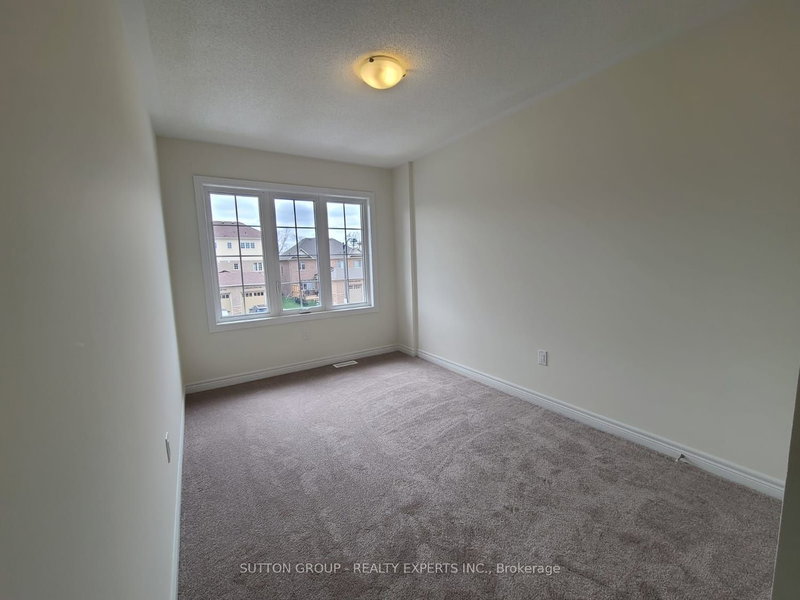 130 Ice Palace Cres, Oshawa, L1H 7K4 | Image 3