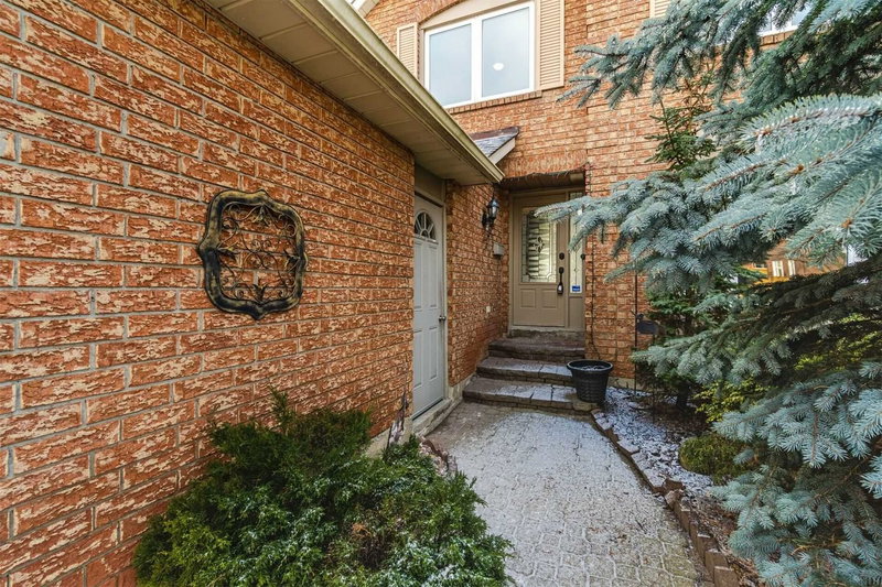1861 Una Rd, Pickering, L1V 3J5 | Image 3