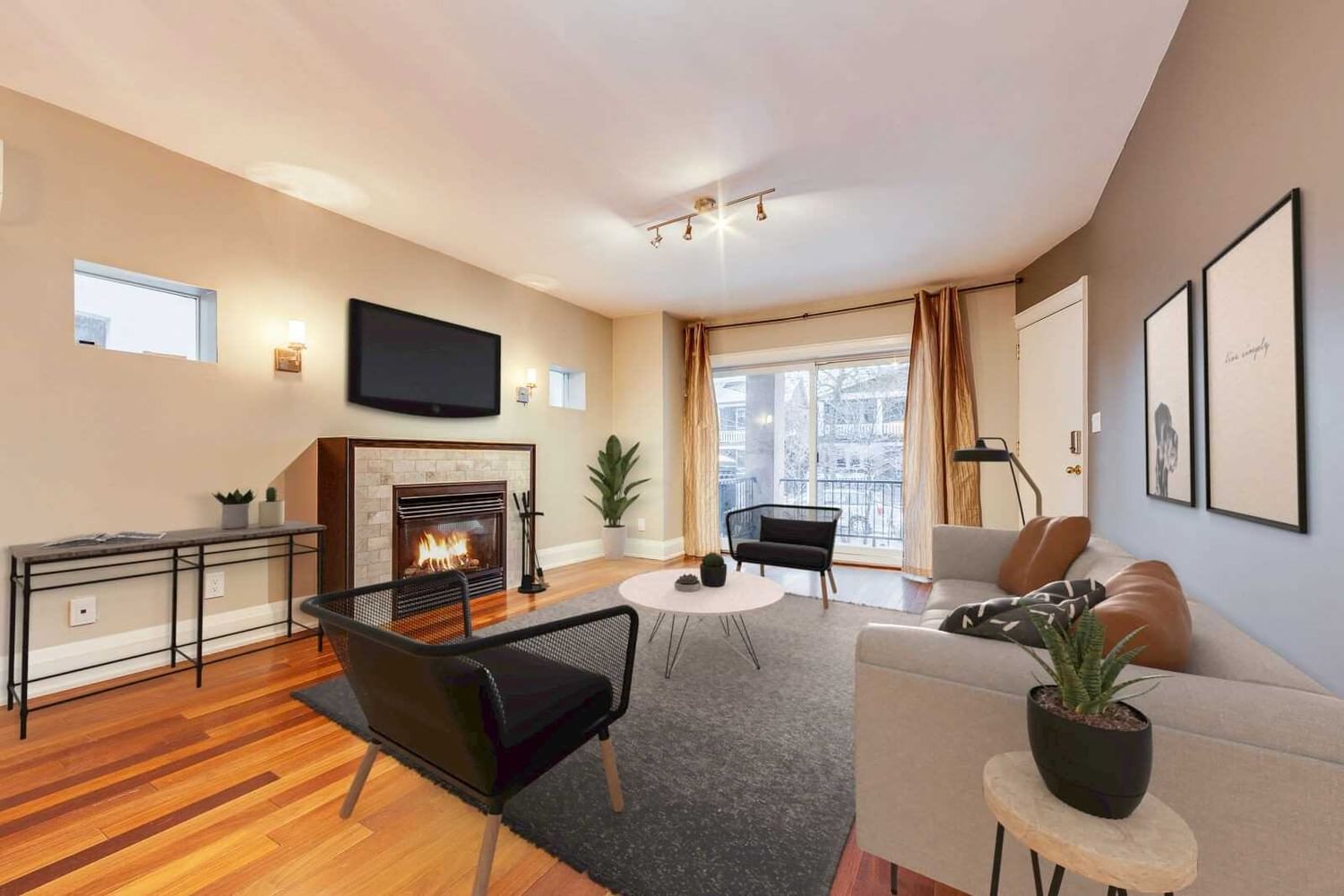 Semi-Detached House leased at Main-28 Hammersmith Avenue, Toronto, The Beaches, M4E 2W4 - MLS: E5923147