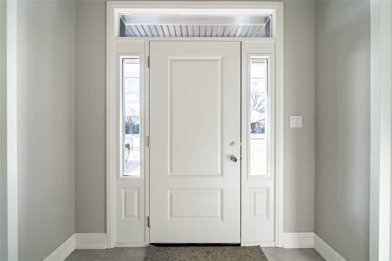 127 Gibbons St, Oshawa, L1J 4Y1 | Image 2