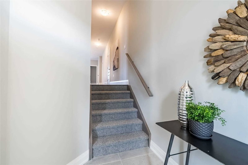 127 Gibbons St, Oshawa, L1J 4Y1 | Image 3