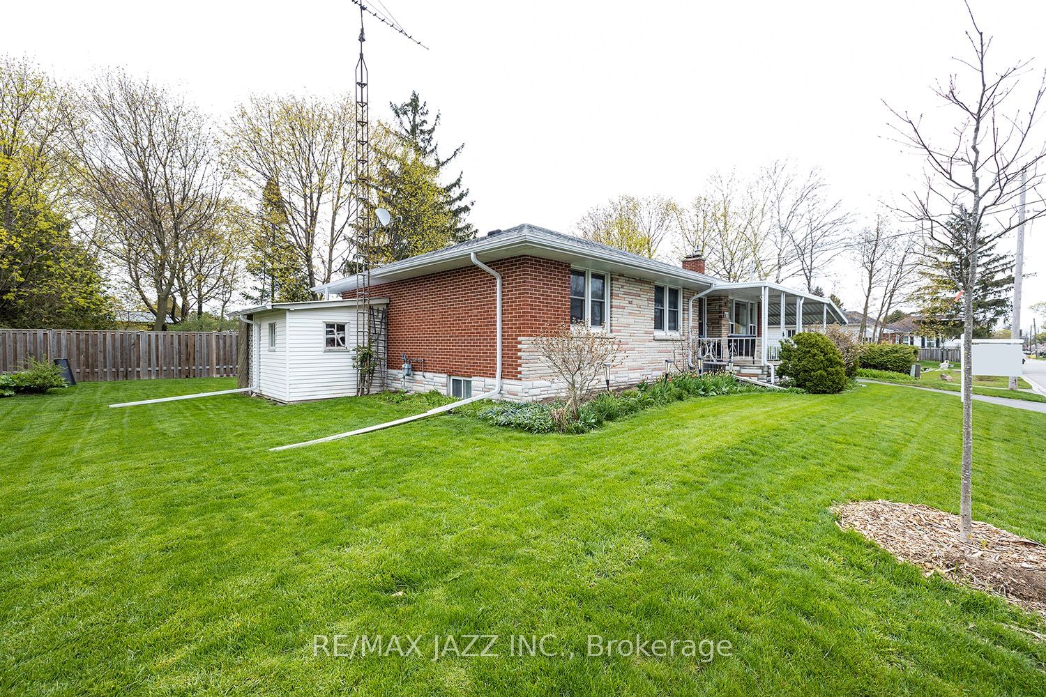 Detached House sold at 43 Prospect Street, Clarington, Bowmanville, L1C 3G9 - MLS: E5927260