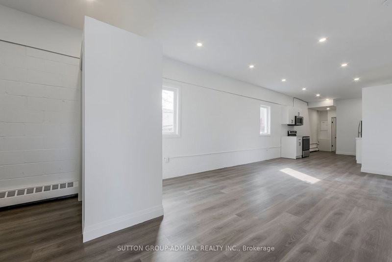 Upper 2 - 1930 Queen St E, Toronto, M4L 1H6 | Image 3