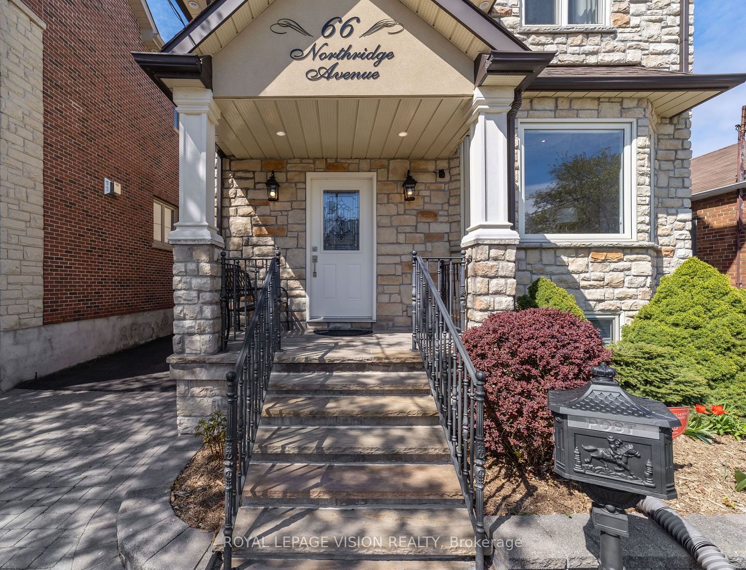 Detached House sold at 66 Northridge Avenue, Toronto, East York, M4J 4P3 - MLS: E5933916