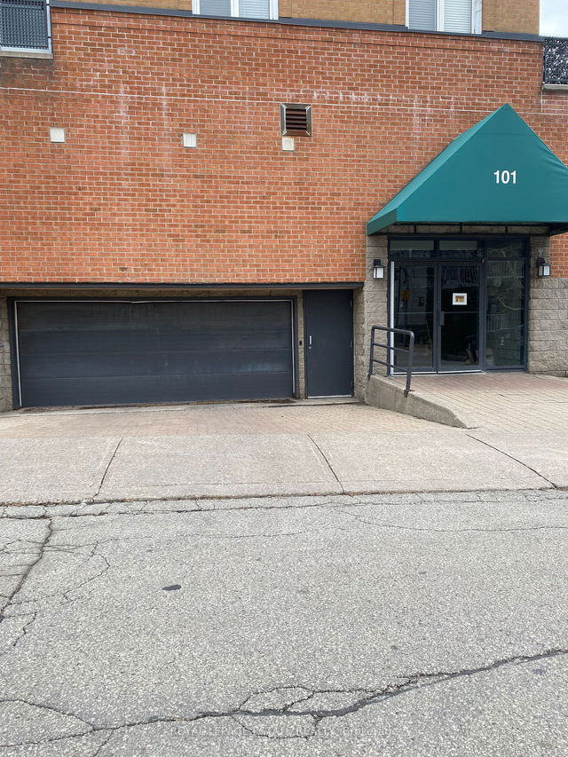101 Hammersmith Avenue