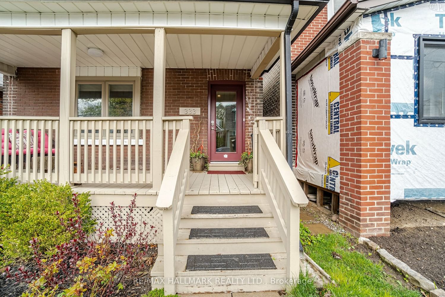 Listing photo 2