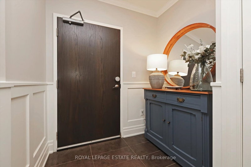 204 - 1 Rainsford Rd, Toronto, M4L 3N5 | Image 2