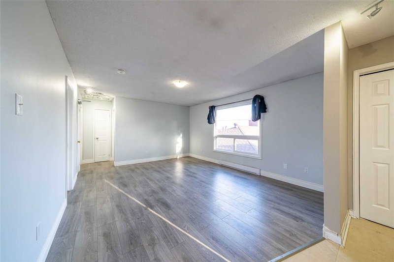 Upper - 380 Phillip Murray Ave, Oshawa, L1J 1H3 | Image 2