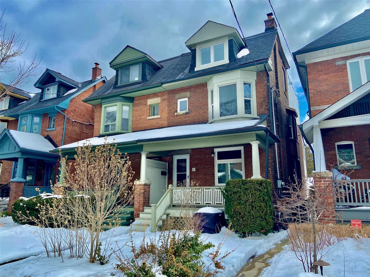 Semi-Detached House leased at 5 Garnock Avenue, Toronto, North Riverdale, M4K 1M1 - MLS: E5943667