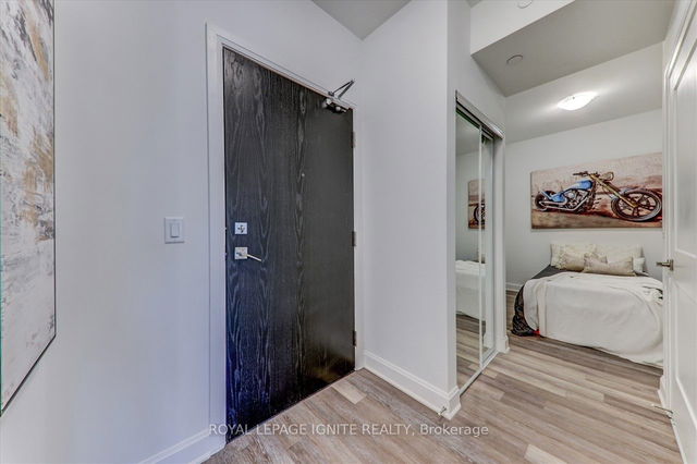 328 - 50 Lakebreeze Drive