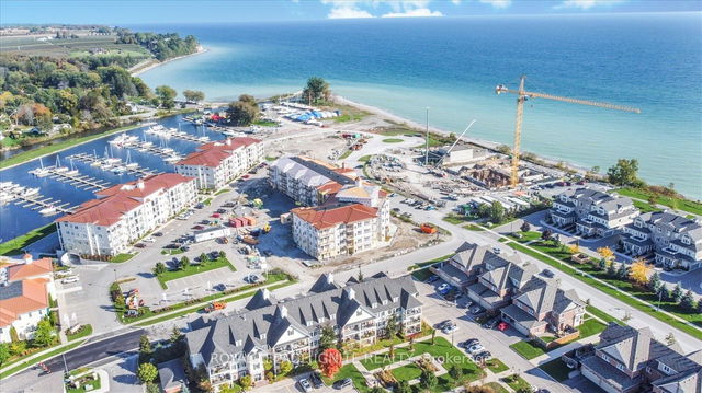 124 - 50 Lakebreeze Drive