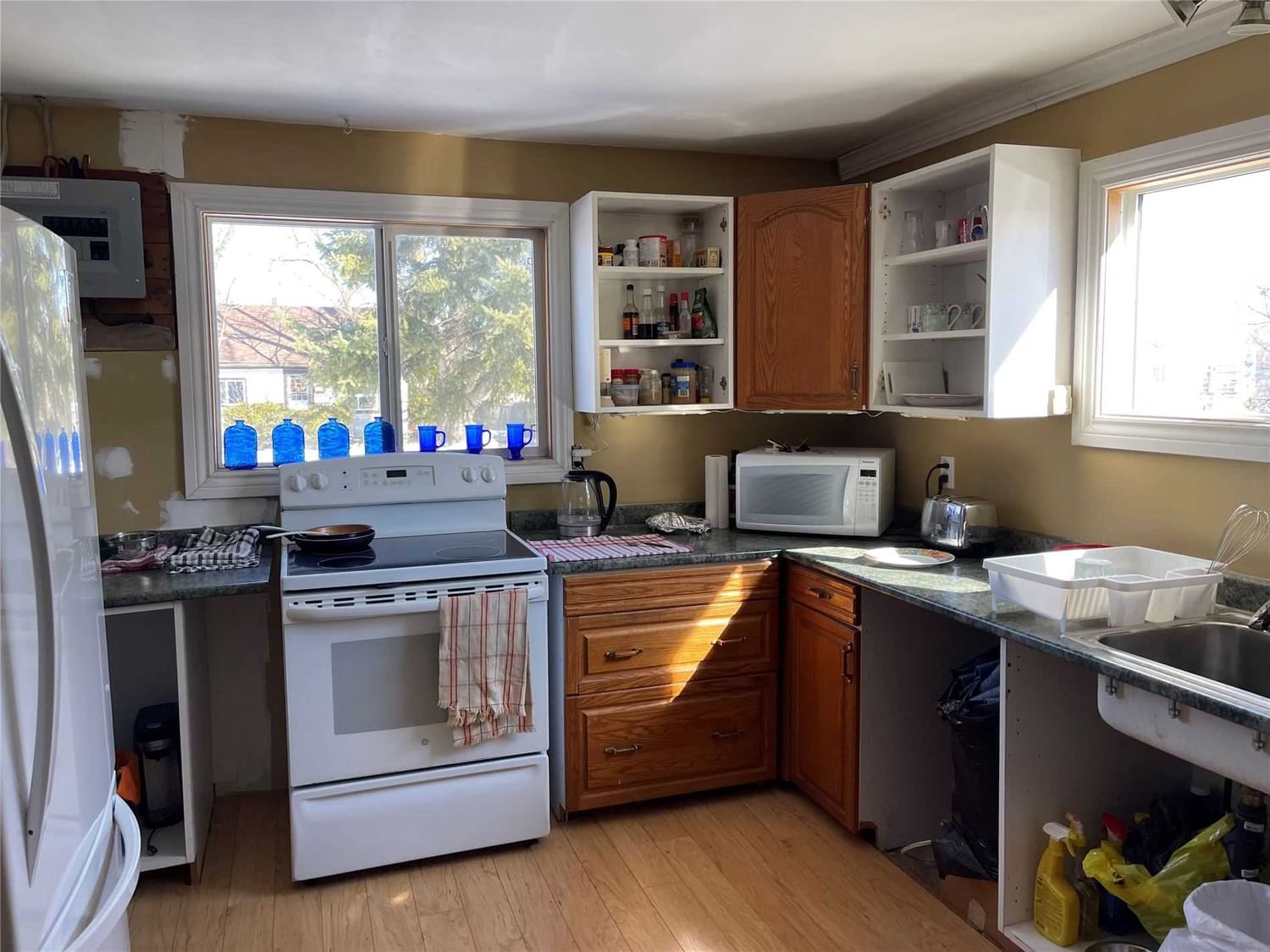 Listing Image 2