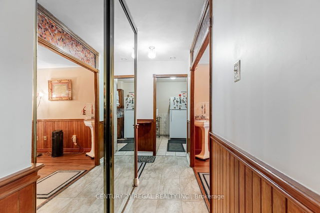 205 - 3420 Eglinton Avenue