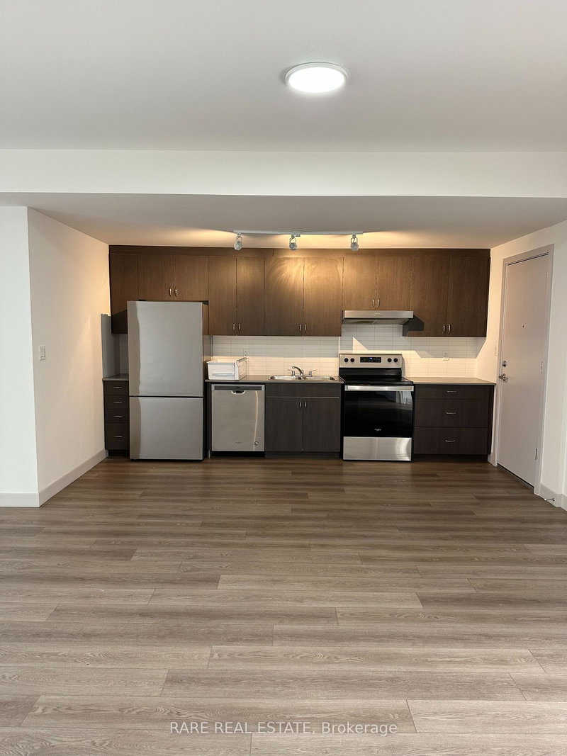 204 - 37 Antrim Cres, Toronto, M1P 4T1 | Image 2