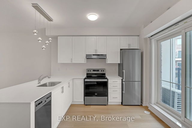 11 - 485 Beresford Path