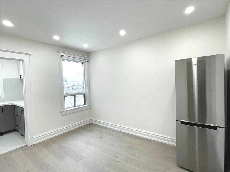 Upper - 33 Strathmore Blvd, Toronto, M4J 1P1 | Image 2