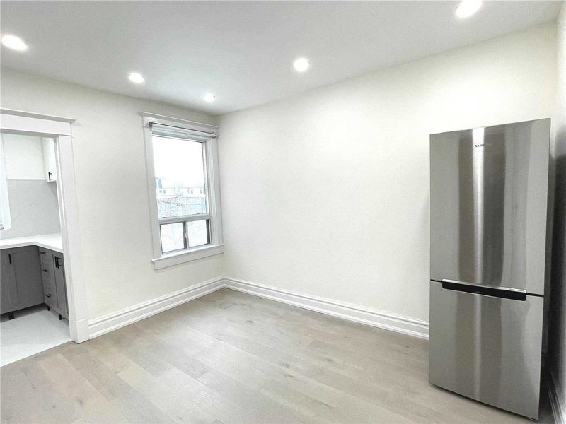 Upper - 33 Strathmore Blvd, Toronto, M4J 1P1 | Image 3