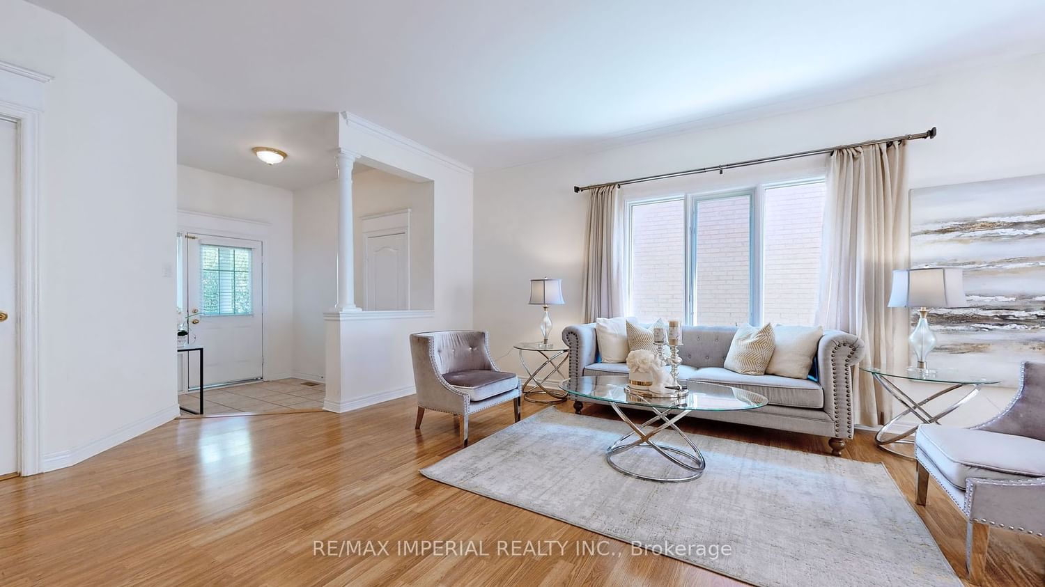 Listing Image 3