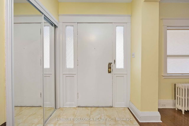 #upper - 79 Ferrier Avenue