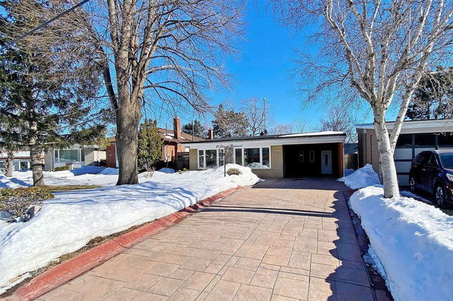 61 Lowcrest Boulevard