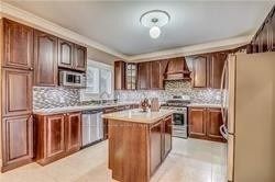 6 Mirrow Court