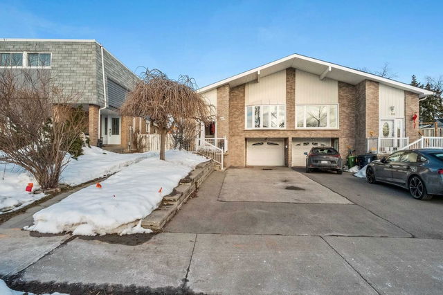 34 Revlis Crescent