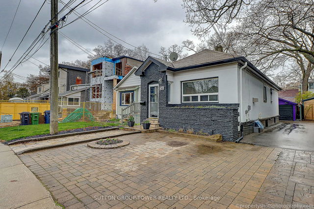 156 Warden Avenue