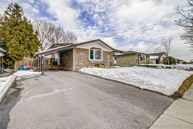 156 Claymore Crescent