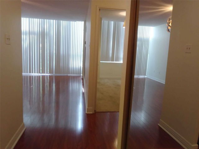 111 - 3050 Ellesmere Road