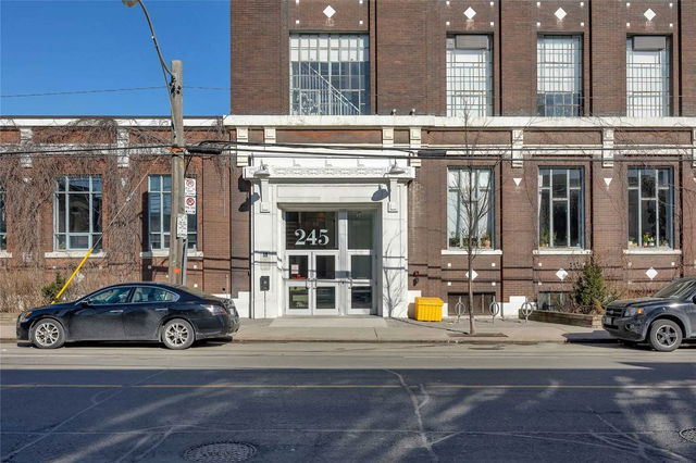 210B - 245 Carlaw Avenue