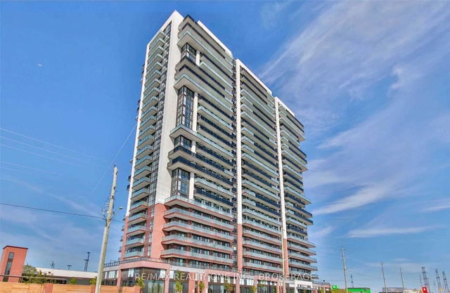 1401 - 2550 Simcoe Street