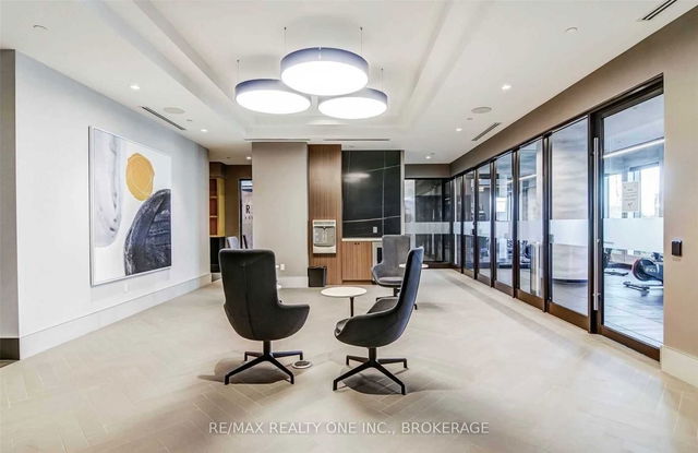 1401 - 2550 Simcoe Street