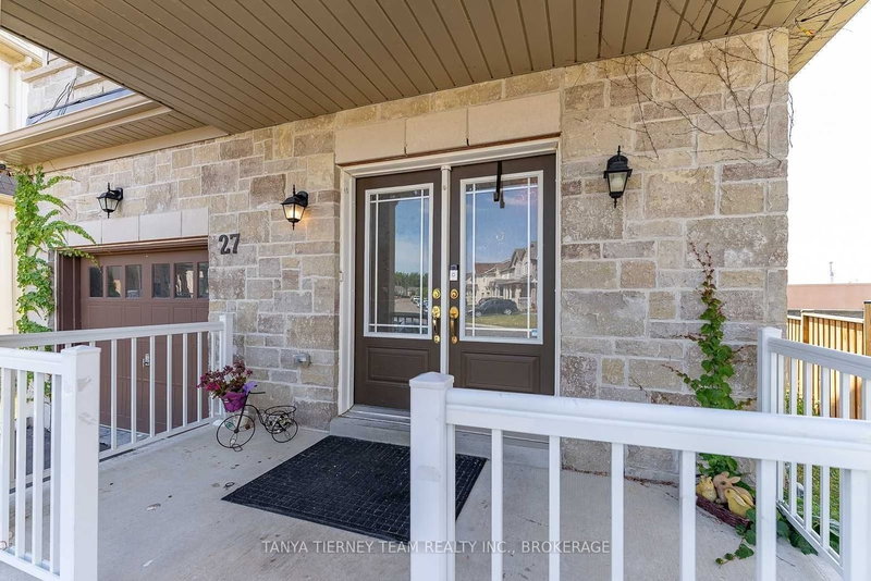 27 Mantz Cres, Whitby, L1R 0L3 | Image 2