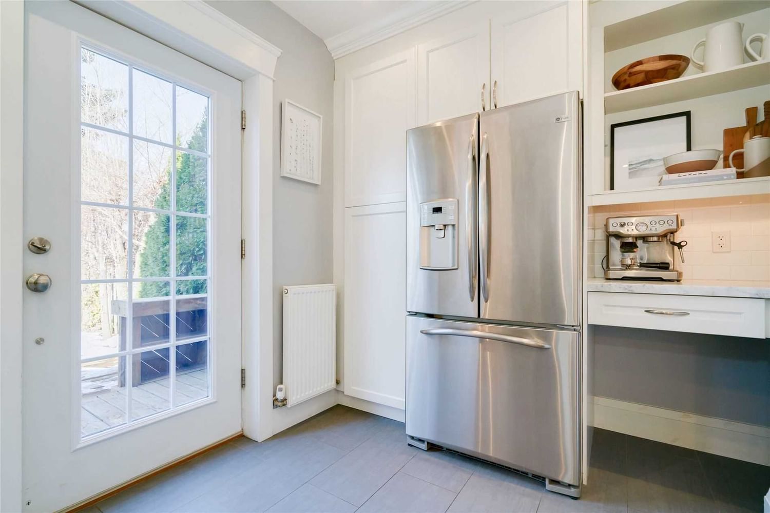 Listing Image 11