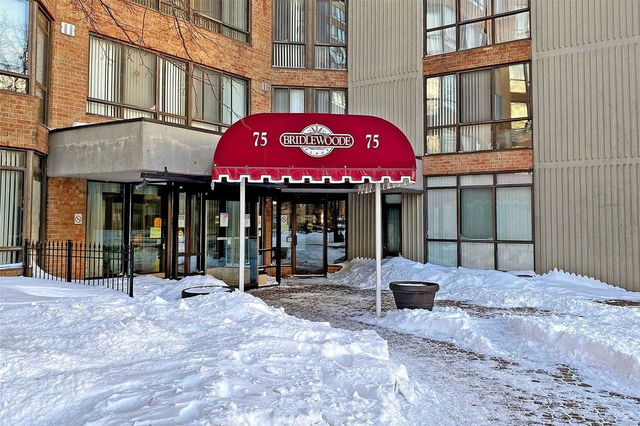 1526 - 75 Bamburgh Circle