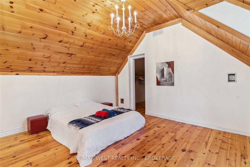 2319 Wildwood Cres, Pickering, L1X 2N1 | Image 3